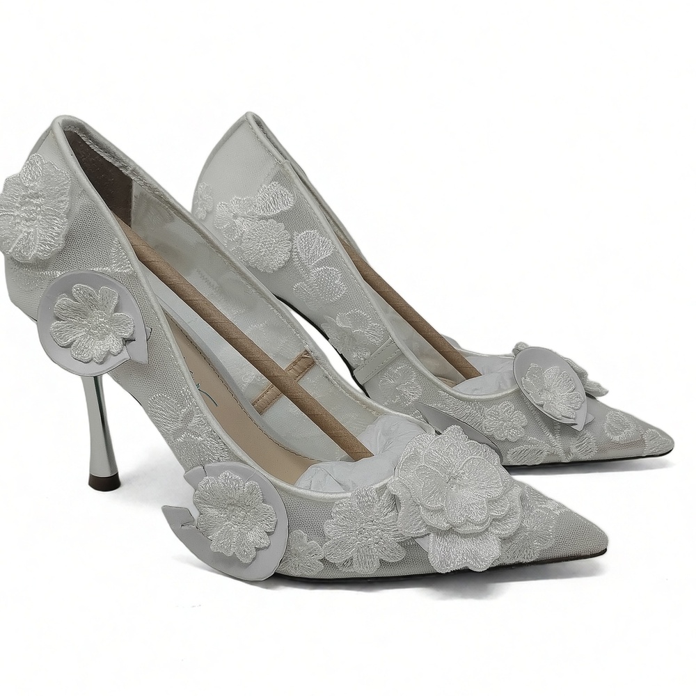 Betsey Johnson Aimey 6.5 Floral Lace Pointed Toe Pumps Stiletto Bridal
